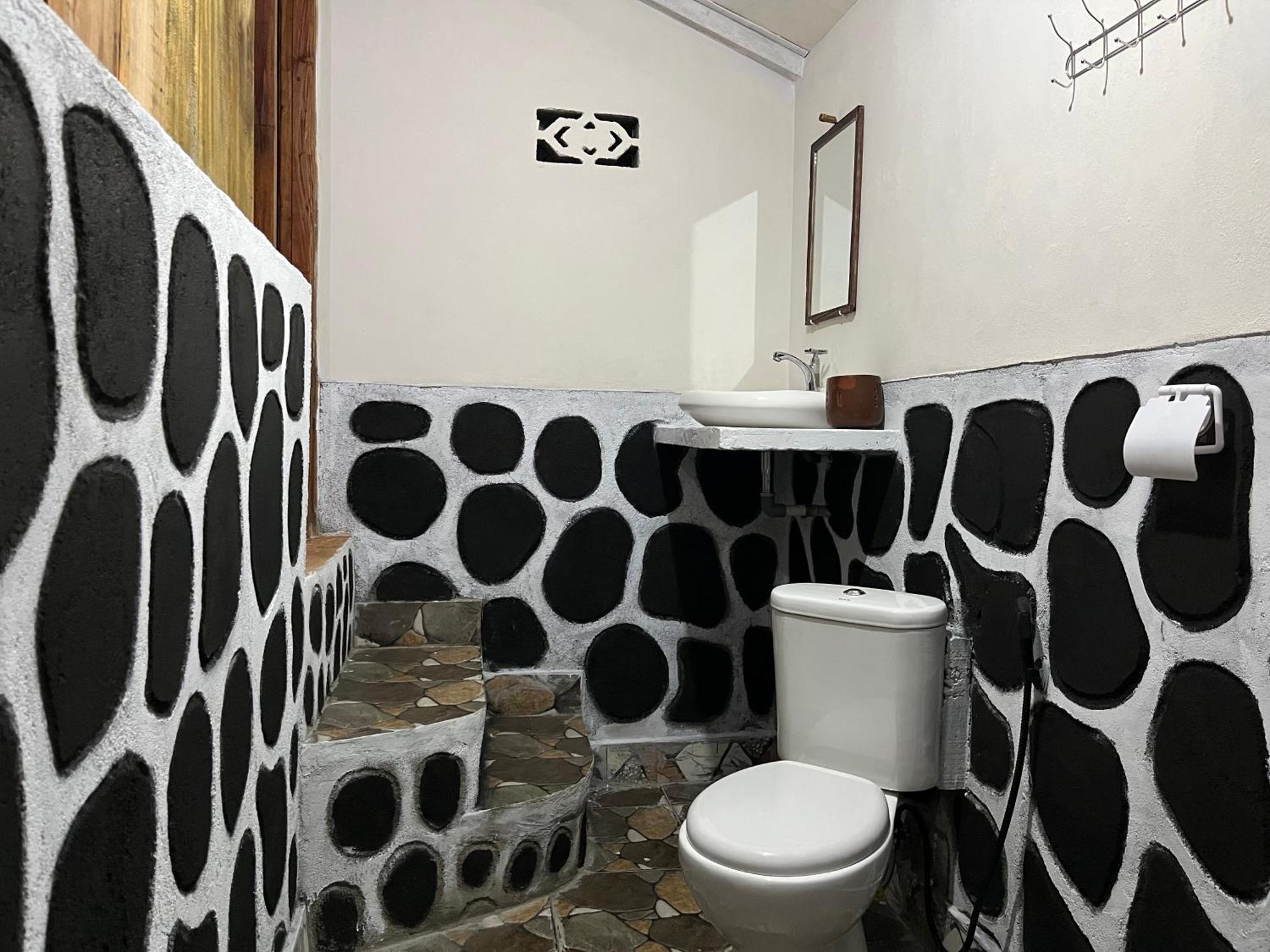 טטבאטו Syaqila Homestay Lombok מראה חיצוני תמונה
